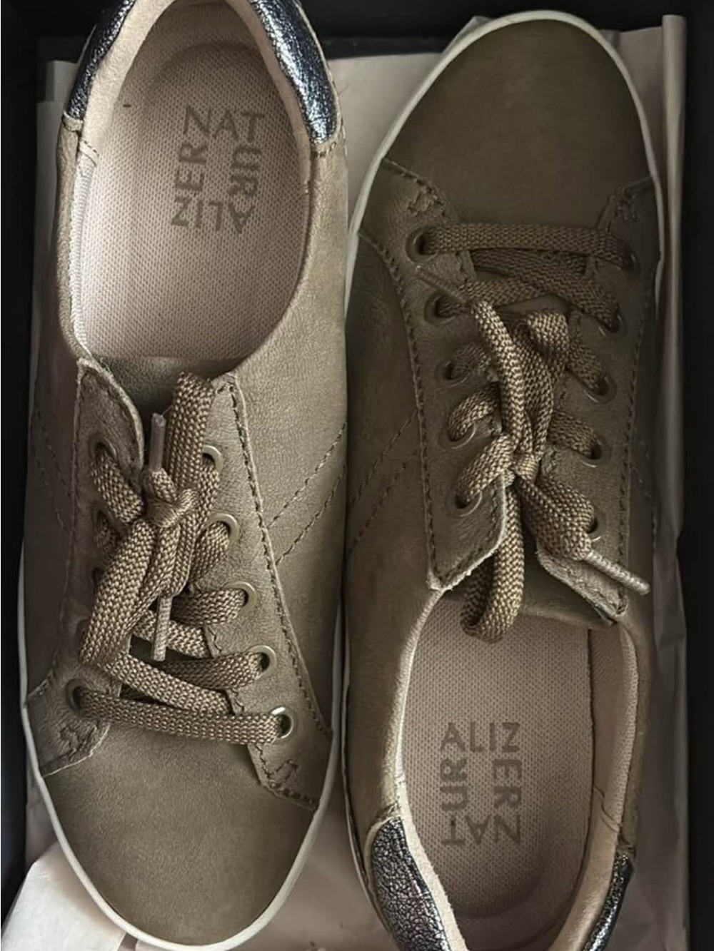 Naturalizer Olive Green Women's Casual Sneakers